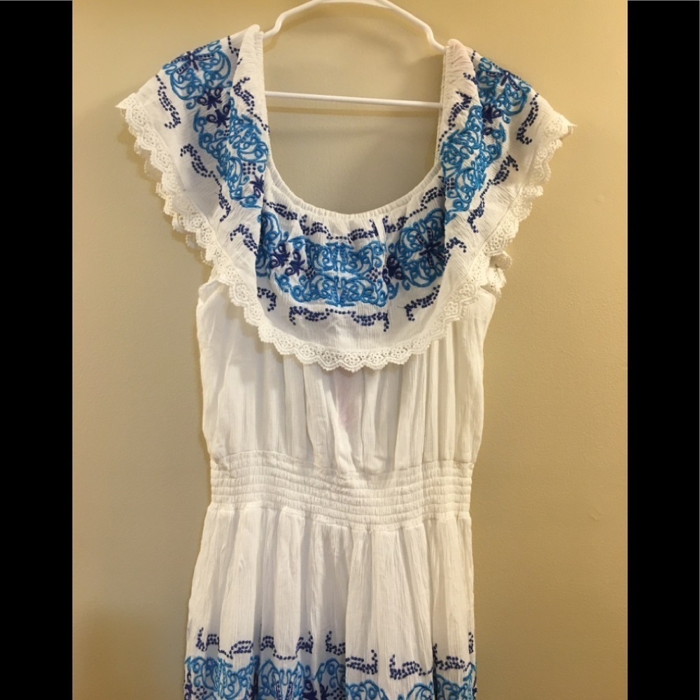 Catherine Malandrino Fiesta off shoulder maxi
Dress (LO)